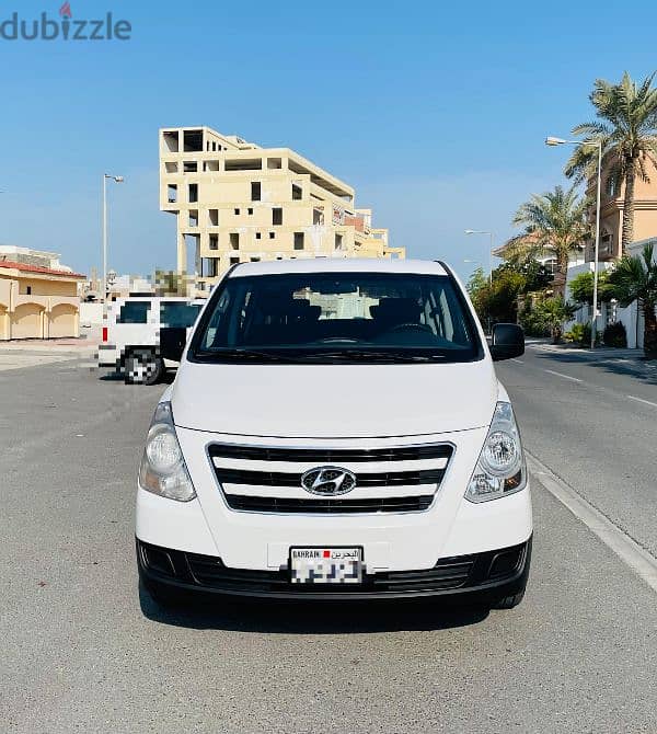 Hyundai H1 Manual gear 2018 model 12 Seater for sale 2