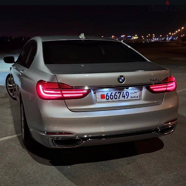 BMW 7-Series 2016 1