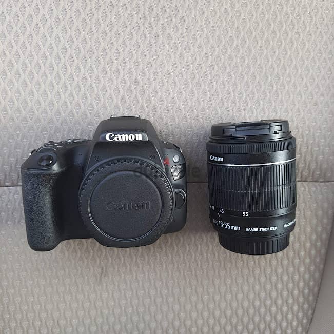 Canon 200D Camera with Directional Mic 1