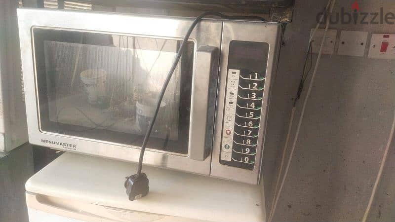 macro oven good condition 1