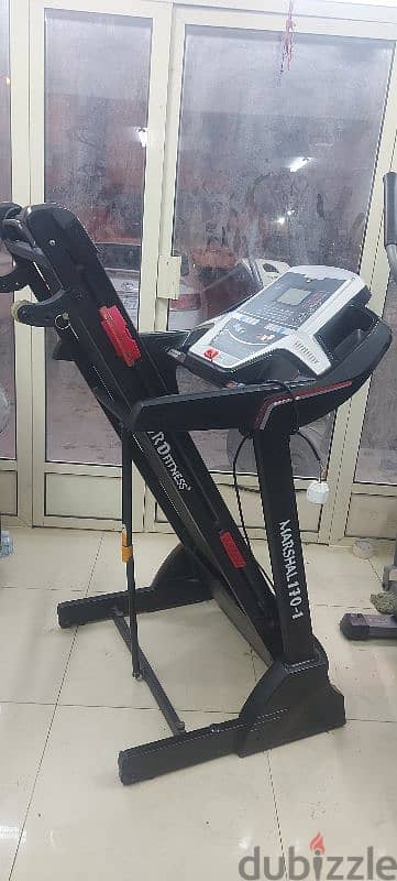 treadmill like new 120kg 75bd 1