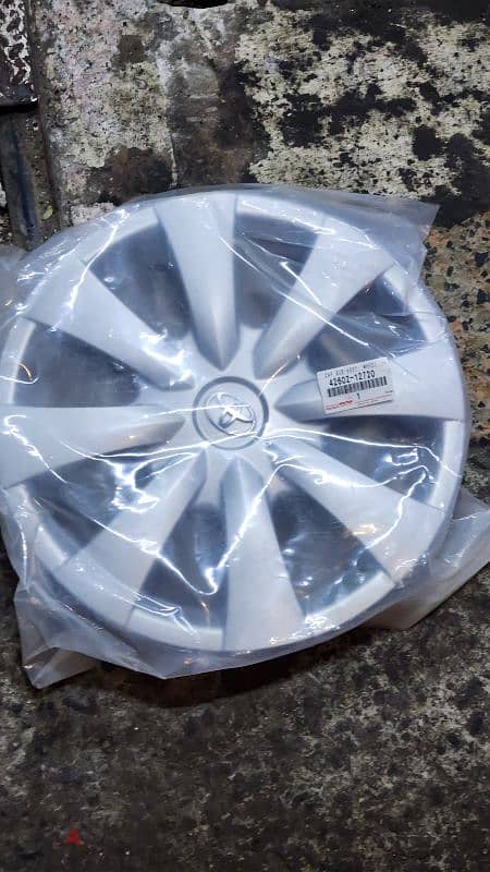 TOYOTA COROLLA HUBCAP 2008 - 2013 - كيب كورولا 0