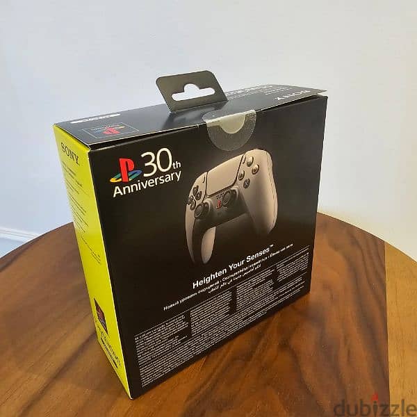 PS1 edition PS5 controller 30th anniversary 3