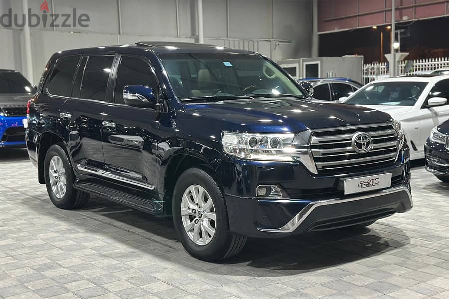 Toyota Land Cruiser 2016 GXR V8 2