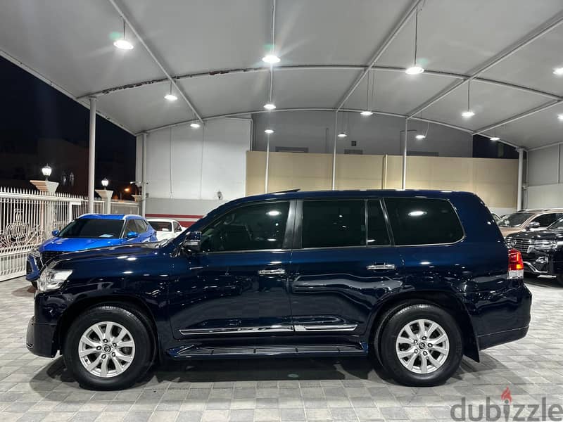 Toyota Land Cruiser 2016 GXR V8 12