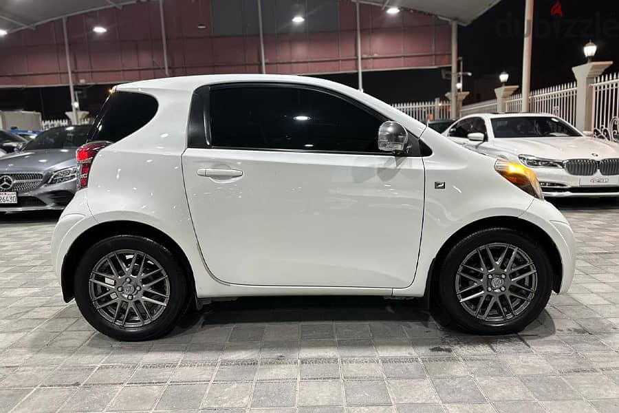 Toyota IQ 2012 11