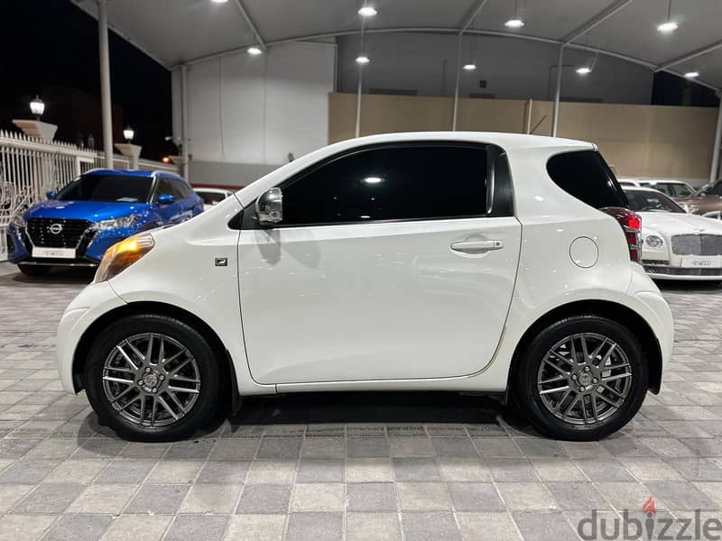 Toyota IQ 2012 12