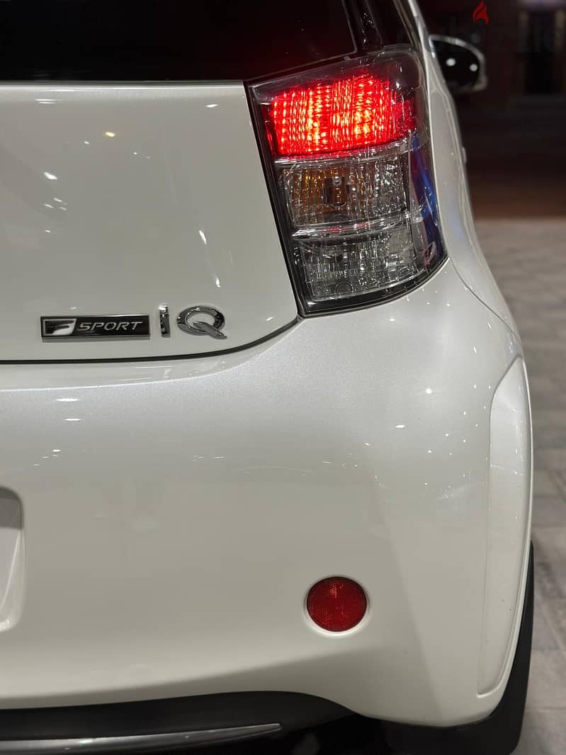 Toyota IQ 2012 13