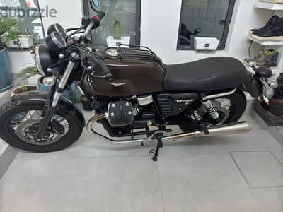 2015 moto Guzzi V7 special