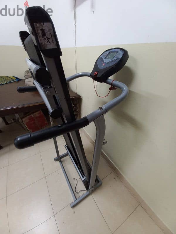 runing machine foldable good condtion forsale 3