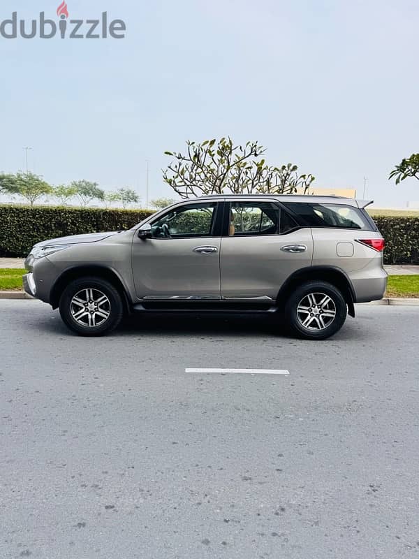 Toyota Fortuner 2019 7