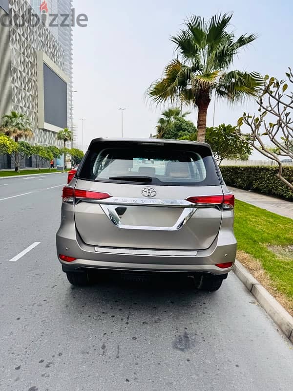 Toyota Fortuner 2019 10