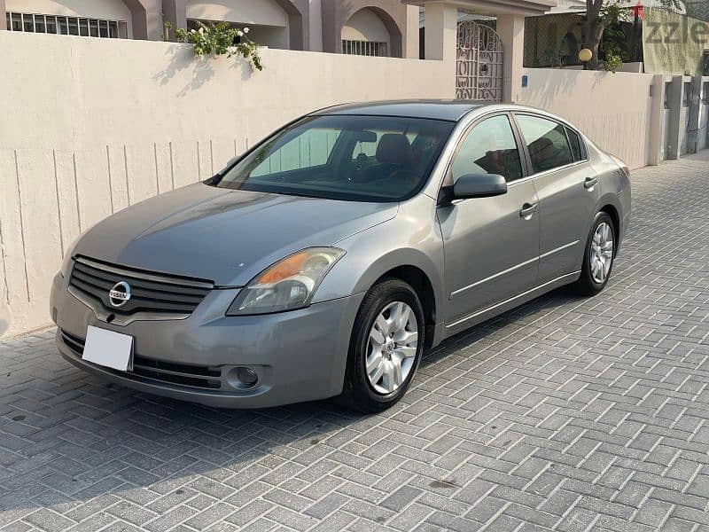 2008 model Nissan Altima 0