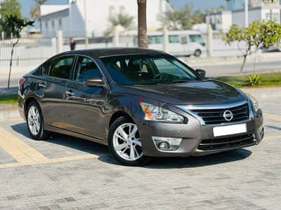 Nissan Altima SV  2014 Model/Full Option/For sale