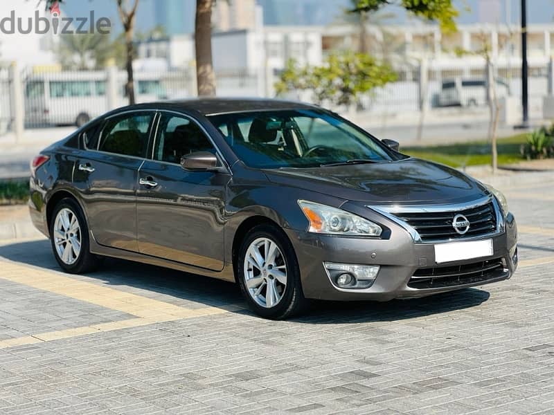 Nissan Altima SV  2014 Model/Full Option/For sale 4