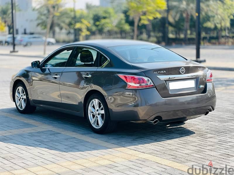 Nissan Altima SV  2014 Model/Full Option/For sale 5