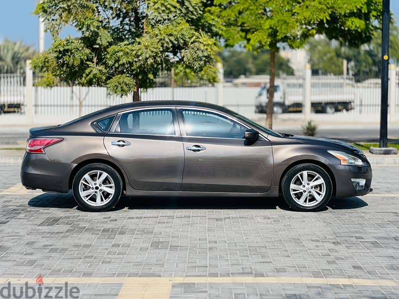 Nissan Altima SV  2014 Model/Full Option/For sale 6