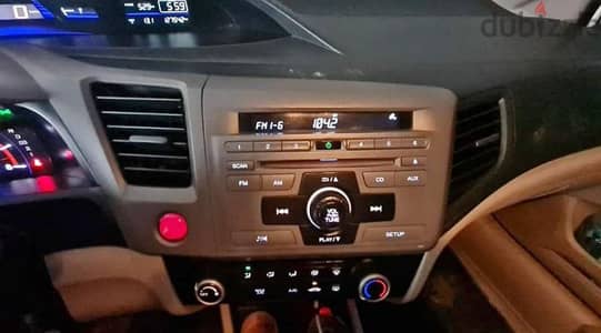 Honda civic car stereo excellent condition.  pick up location