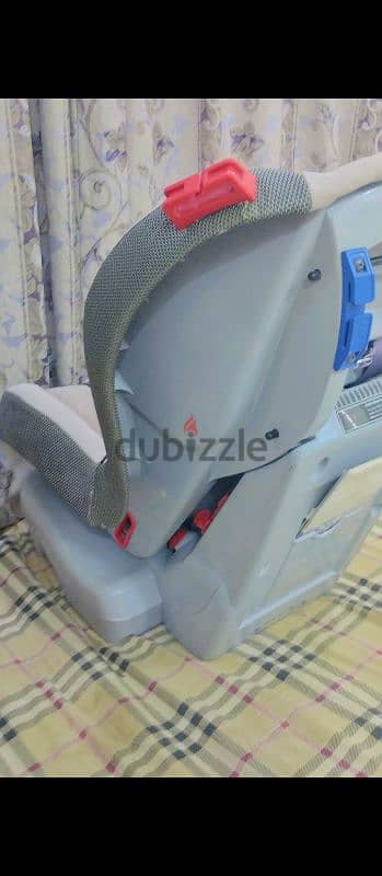 Children's chair for sale, Junior brand, in good condition, price 10BD 3