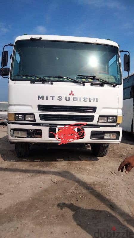 Mitsubishi 2009 model truck 33165287 0