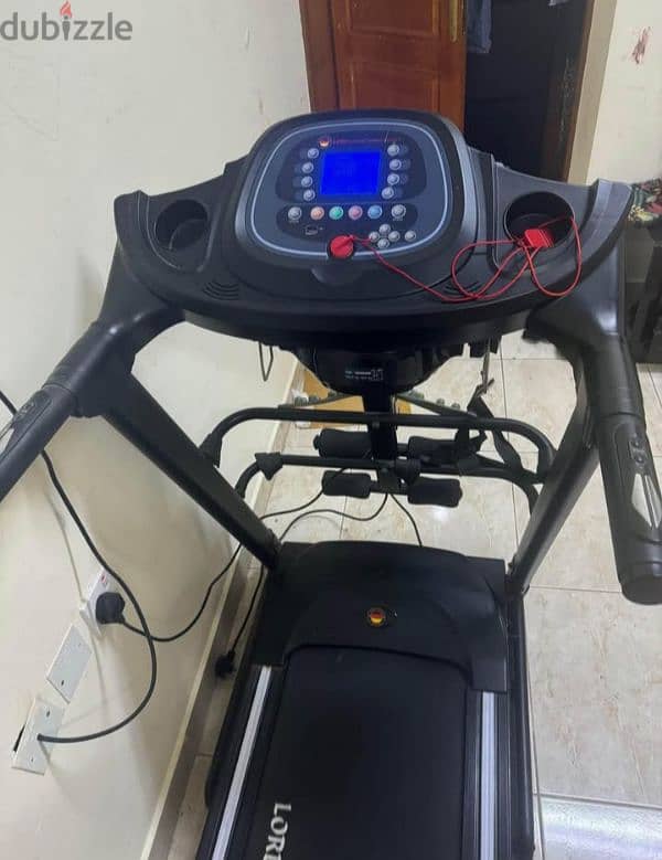 Foldable Treadmill max User weight 110 KG 1