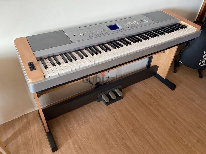 YAMAHA DIGITAL PIANO KEYBOARD 2