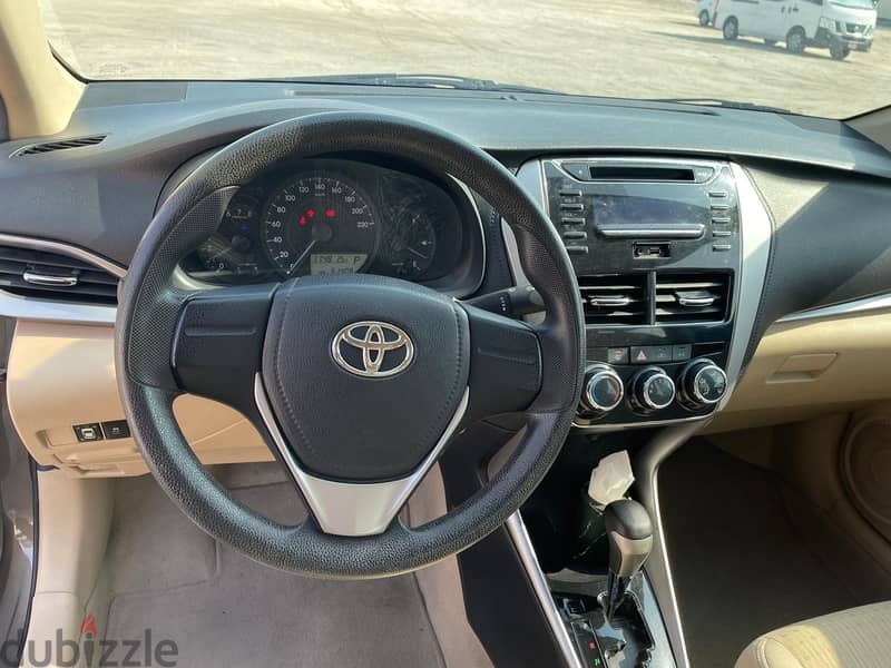 Toyota Yaris 2018 4