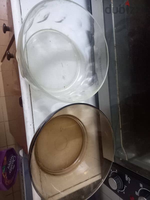 crockery for sell  . 300fls to 1bd 3