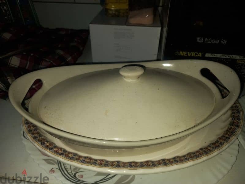 crockery for sell  . 300fls to 1bd 18