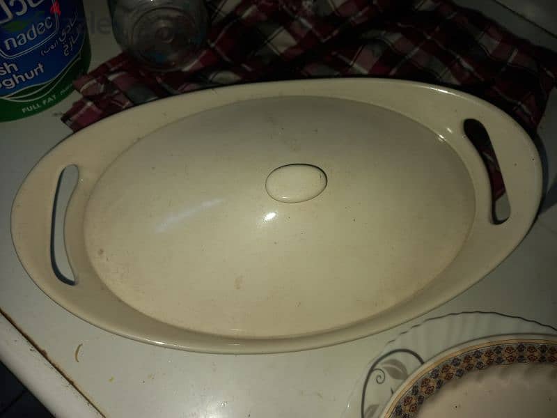 crockery for sell  . 300fls to 1bd 19