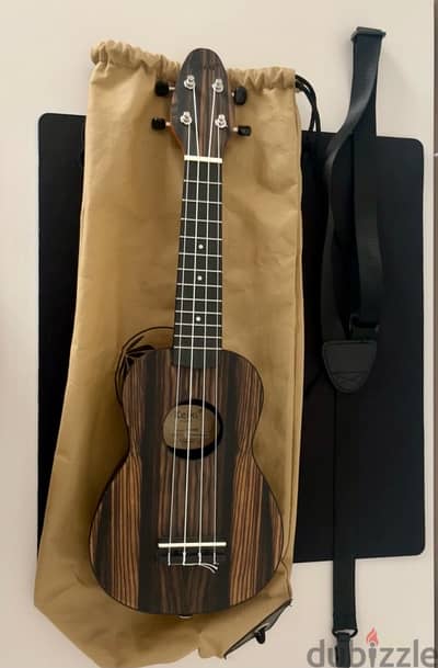 ukulele with strap