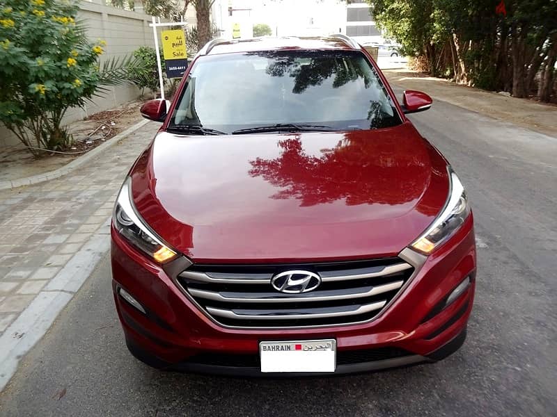 Hyundai Tucson 2.0 L 2017 Red Well Maintained Urgent Sale 1