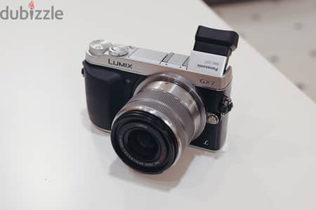 Panasonic Lumix DMC-GX7 (Fujifilm Style camera)