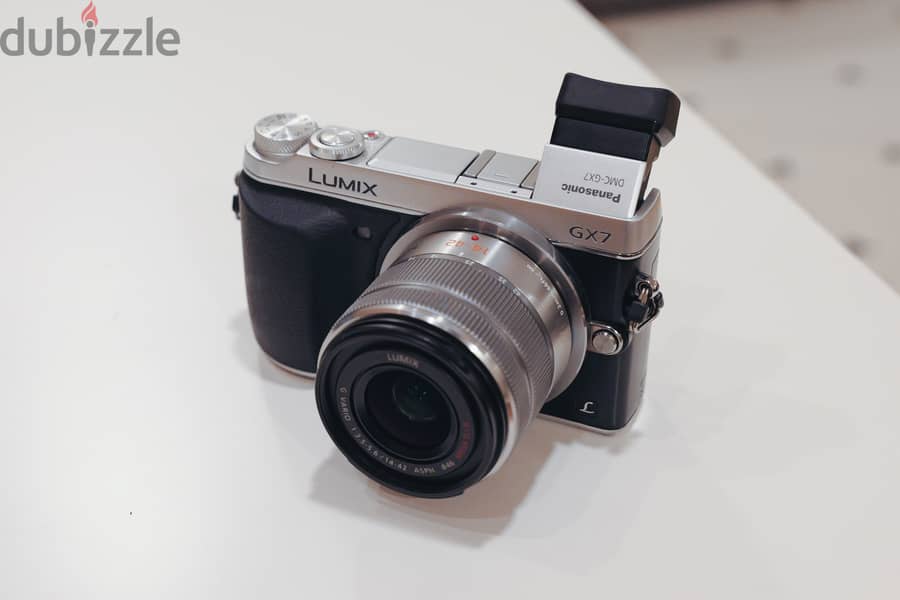 Panasonic Lumix DMC-GX7 (Fujifilm Style camera) 0