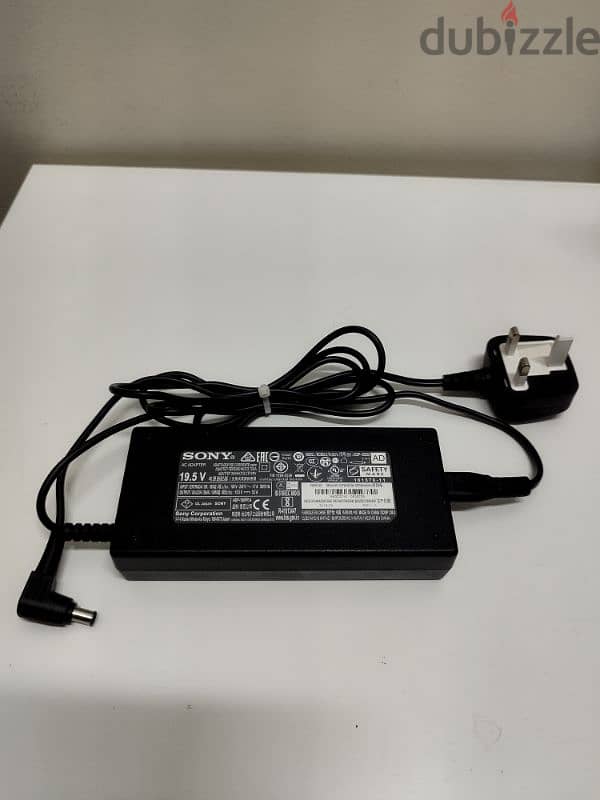 Original Sony laptop charger 0