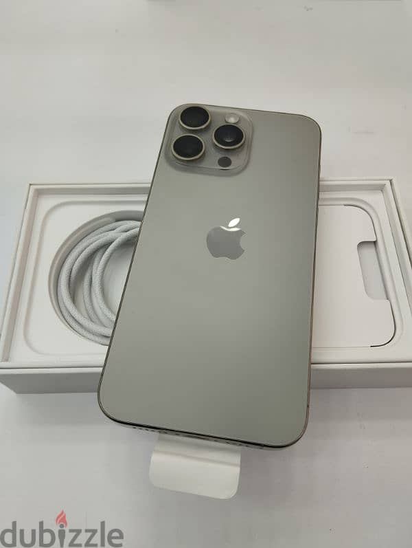 iPhone 15 Pro Max 256 GB 100% 1