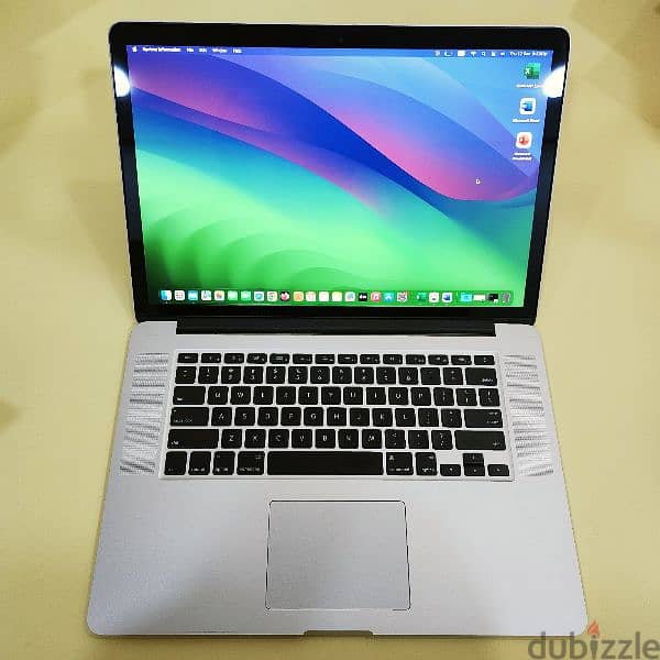 15-inch MacBook Pro 2015 i7 - 16 GB RAM - 512 SSD - MacOS + Window 11 0