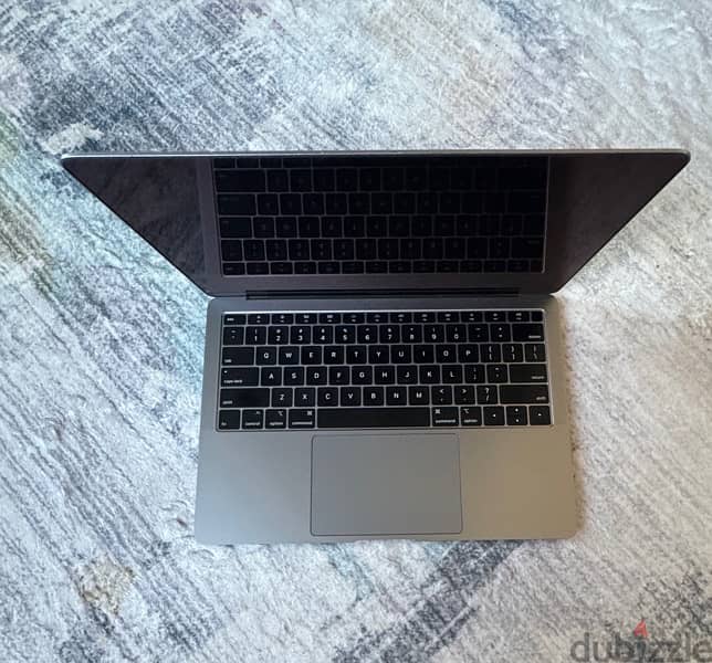 Apple MacBook Air 13” 2019) Retina 8 256 Truetone 2