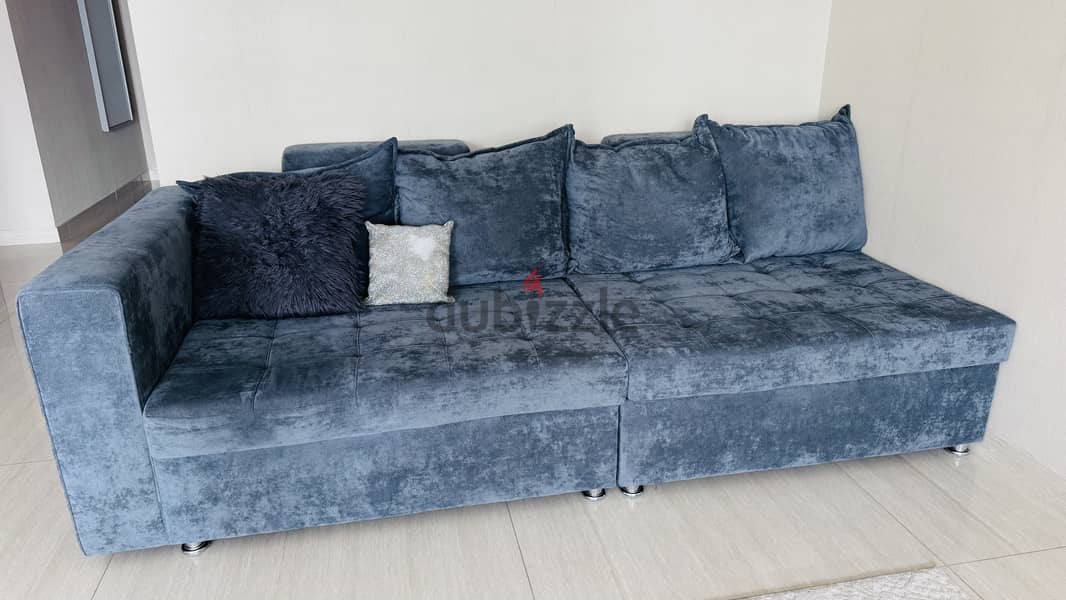 Sofa like new 1