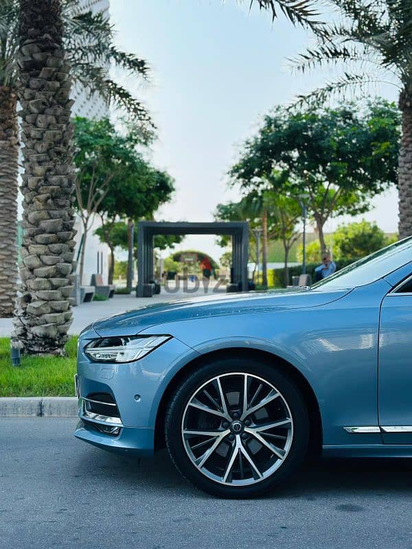 Volvo S90 2019 model. single owner. FULLY company MAINTAINED 9