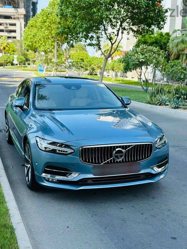 Volvo S90 2019 model. single owner. FULLY company MAINTAINED 10