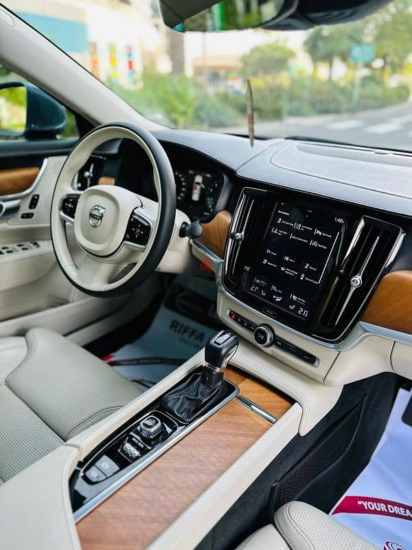 Volvo S90 2019 model. single owner. FULLY company MAINTAINED 15