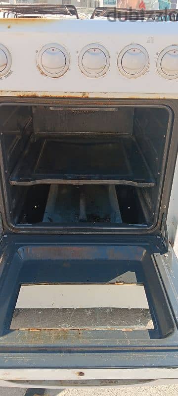 OVEN for sale in only 20 bhd very good condition but used 3