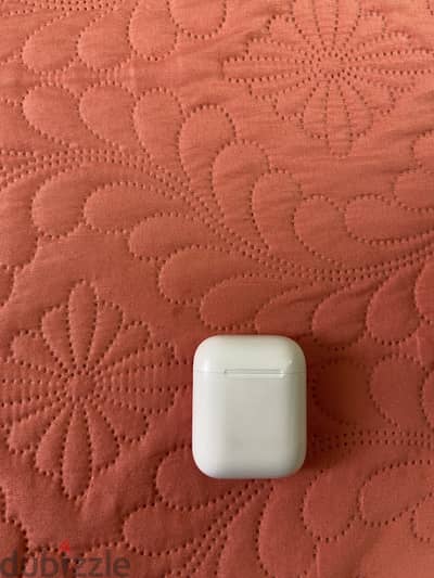 Apple AirPods (2nd generation) with Lightning Charging Case