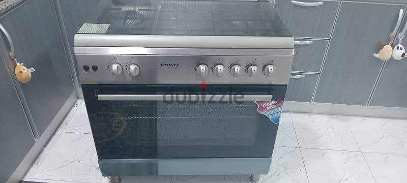 microwave oven good condition good working only 3 months use 4