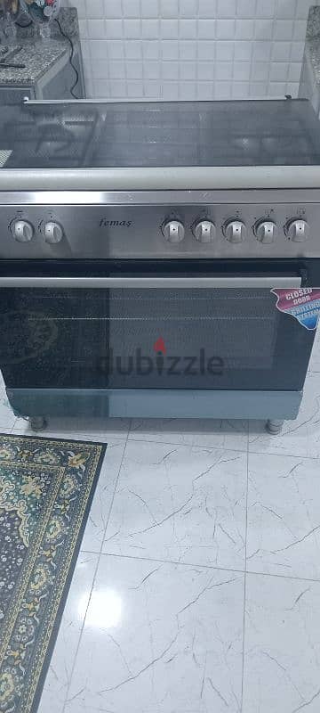 microwave oven good condition good working only 3 months use 5