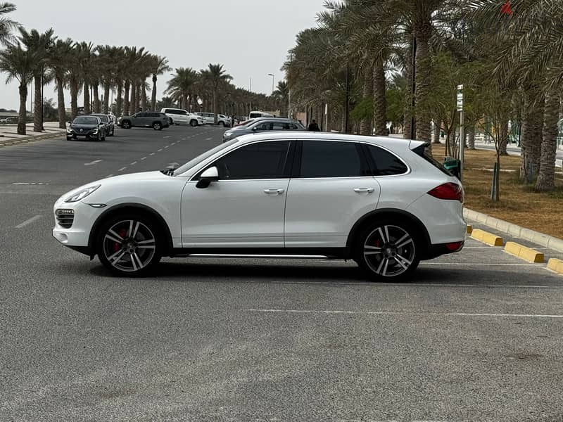 Porsche Cayenne S 2013 4