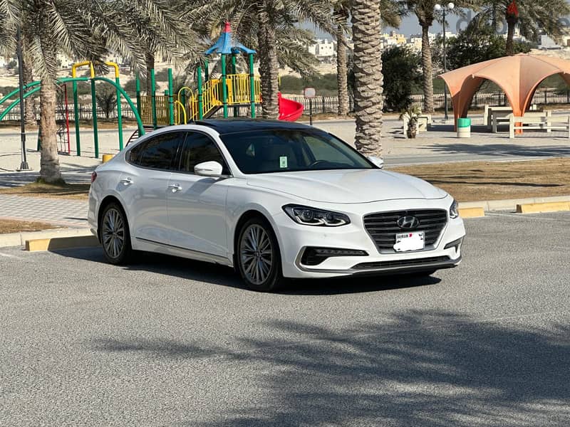 Hyundai Azera 2018 1