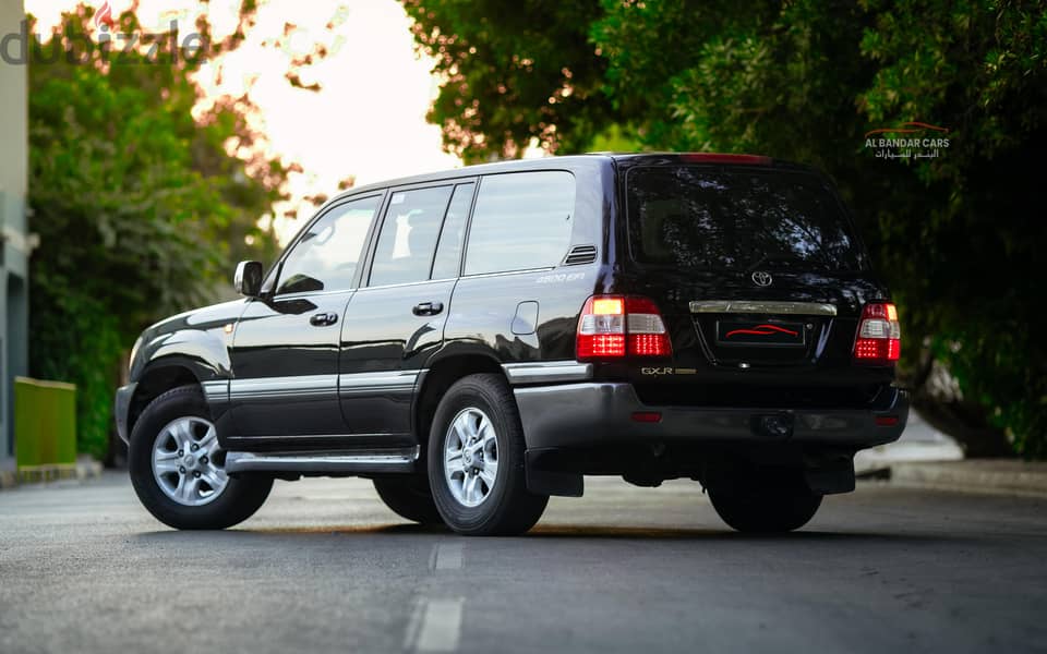 Toyota Land Cruiser 2006 EXCELLENT CONDITION | BLACK 6