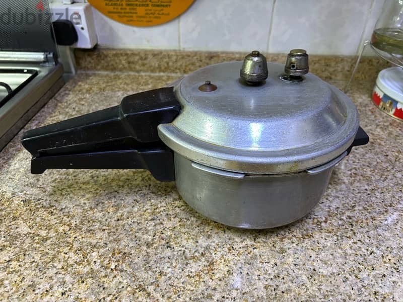 3 L Pressure Cooker 1